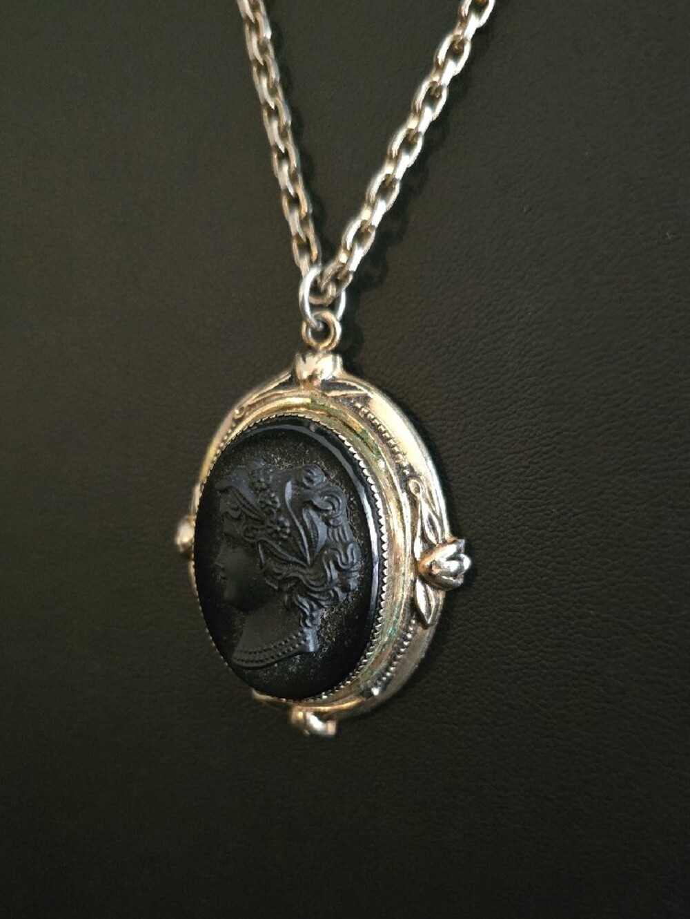 FLASH SALE!! Gold-Tone Cameo Pendant Necklace - Black Cameo - Picture 4 of 11